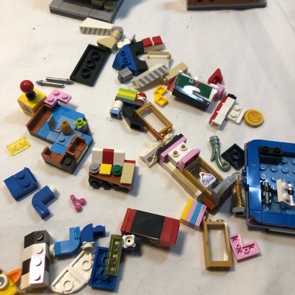 Building Block Sets as is no instructions extra pieces included - Picture 3 of 13